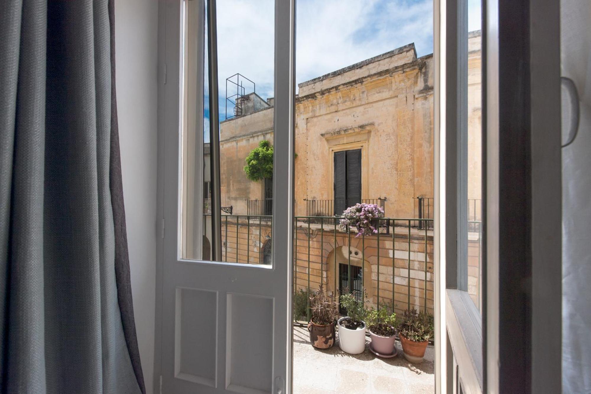San Giusto Central Apartment Lecce Exteriör bild